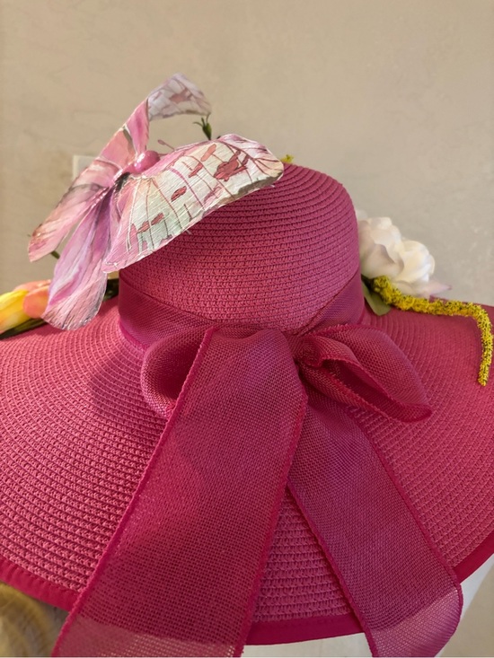 Women\'s Pink Floral Wide-Brim Hat with Butterfly Accent Derby/Church hat